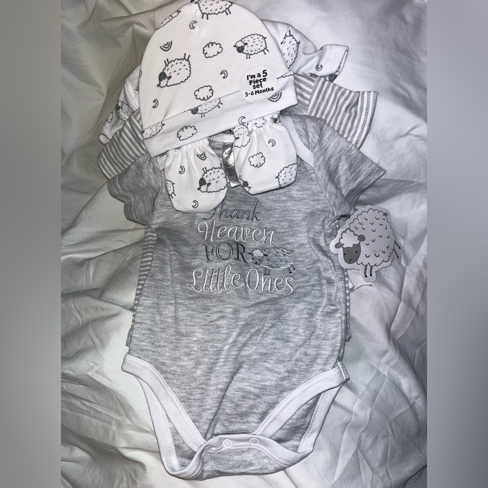 5 pcs Little Beginnings baby set, 3-6months